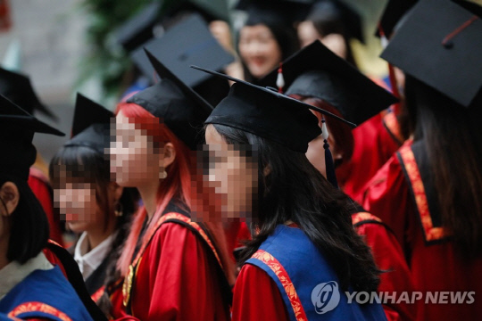 중국의 한 대학원 졸업식. 기사 내용과 직접적인 관련 없음.<EPA=연합뉴스>